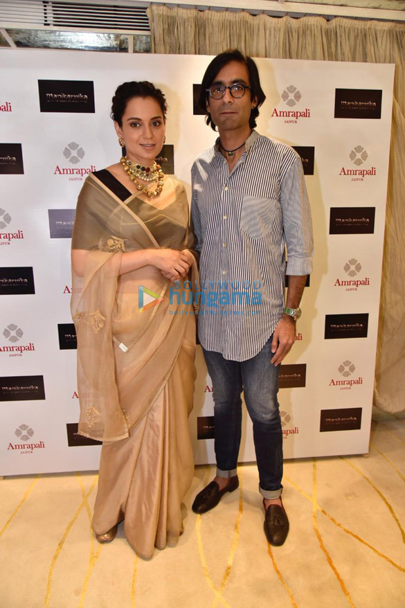 kangana ranaut snapped at the launch of manikarnika the queen of jhansi collection at amrapali store 6