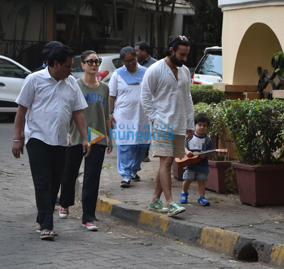 Kareena Kapoor Khan, Saif Ali Khan and Taimur Ali Khan spotted in Bandra