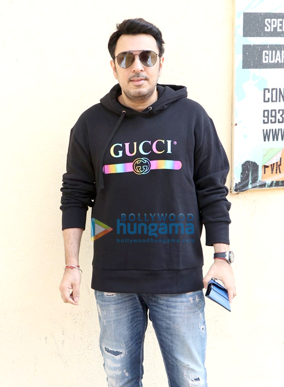 kartik aaryan kriti sanon pankaj tripathi and others grace the trailer launch of luka chuppi 11