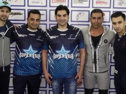 Many celebs attend the Super Star Cricket League with  Dino Morea & etc