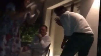 On 18th anniversary, Akshay Kumar literally becomes a punching bag for Twinkle Khanna