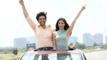 Movie Wallpapers Of The Movie Pati Patni Aur Woh