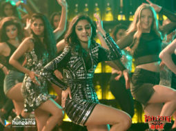Movie Wallpapers Of Pati Patni Aur Woh