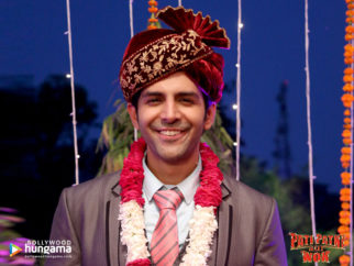 Movie Wallpapers Of The Movie Pati Patni Aur Woh