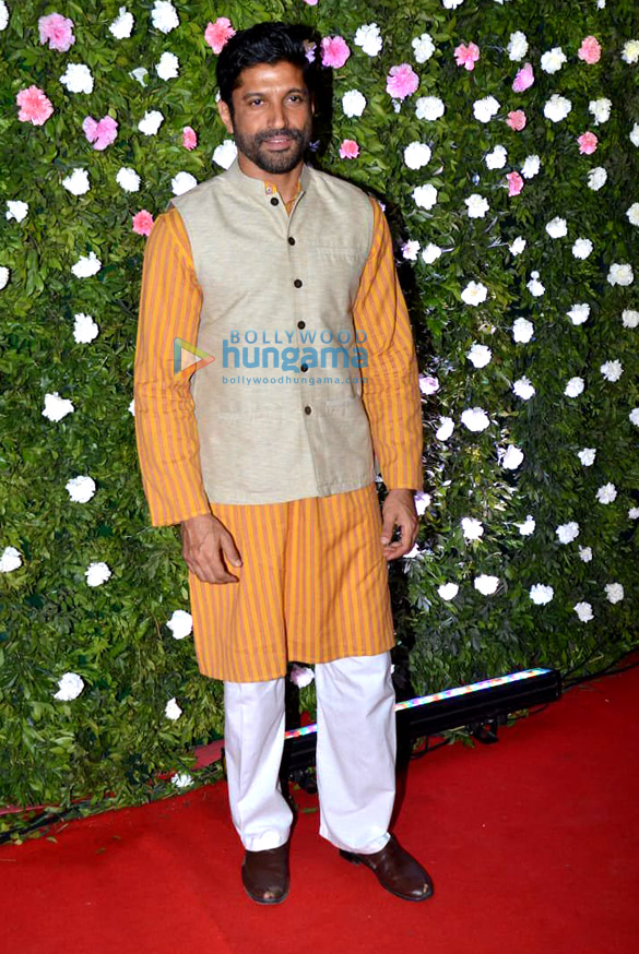 salman khan shah rukh khan amitabh bachchan and others grace raj thackerays son amit thackeray mitali borudes wedding reception 24