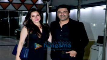 Sanjay Kapoor hosts a New Year party for friends