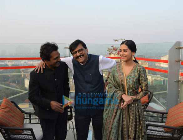 sanjay raut nawazuddin siddiqui and amrita rao snapped at press conference in lucknow for thackeray promotions 1