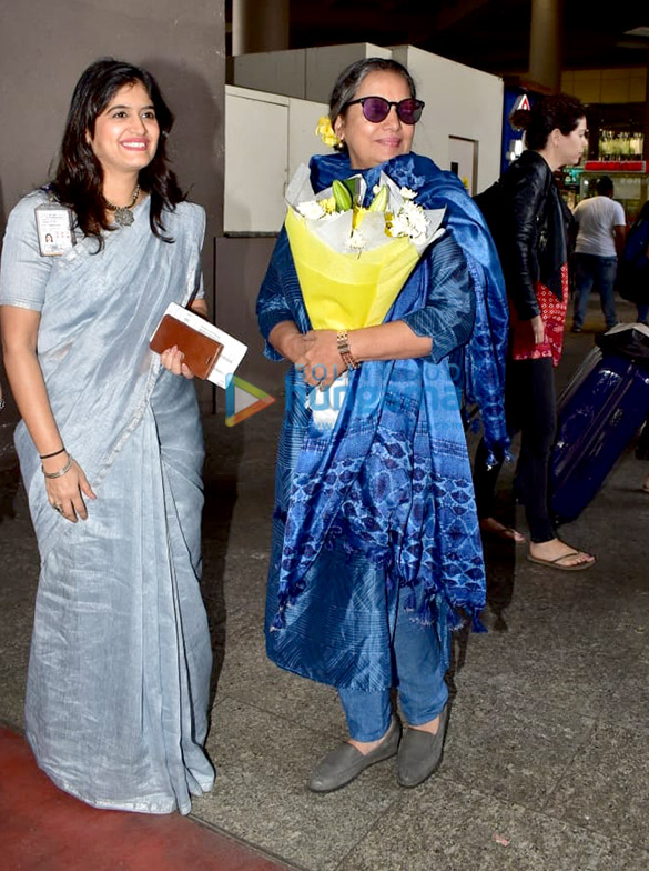 shabana azmi and karan johar snapped at the airport 3