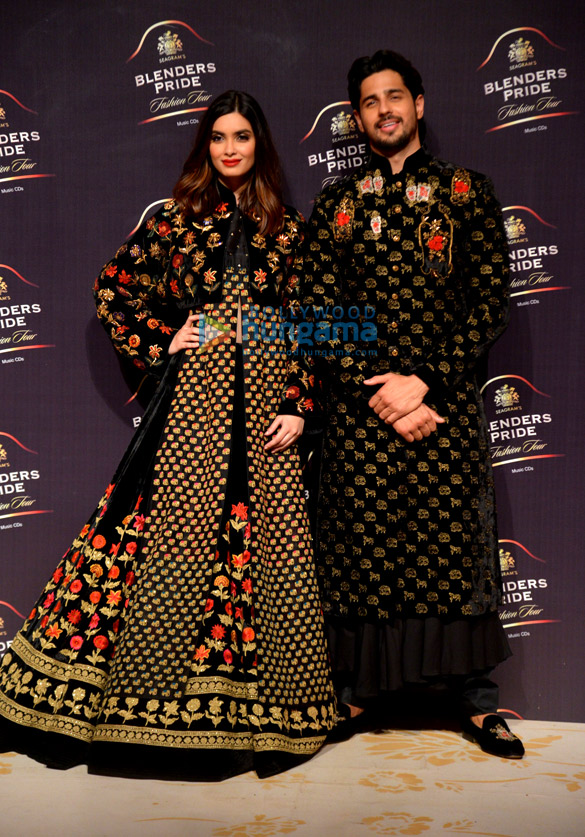sidharth malhotra and diana penty walk the ramp for designer rohit bal at the blenders pride fashion tour 2019 4