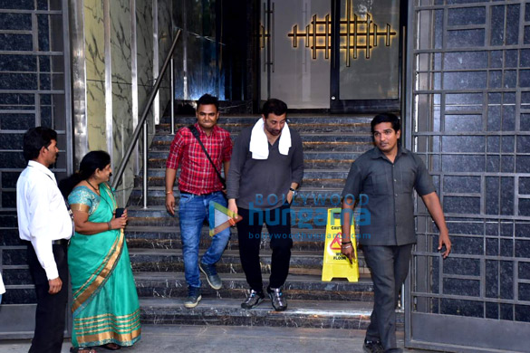 sunny deol snapped at the gym in juhu 01