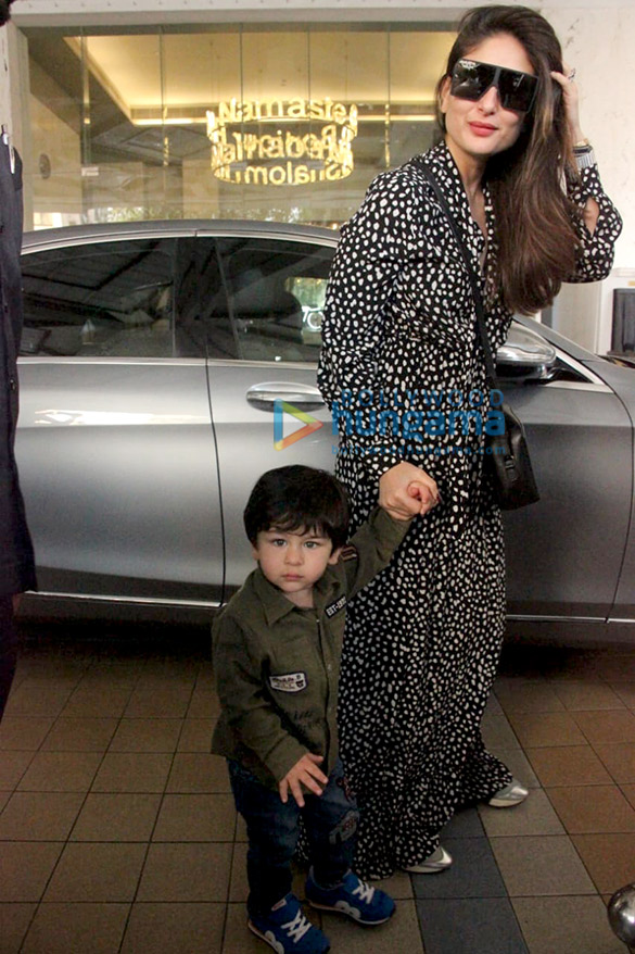 taimur ali khan kareena kapoor khan and her mother tusshar kapoor and his son snapped at sea princess 6