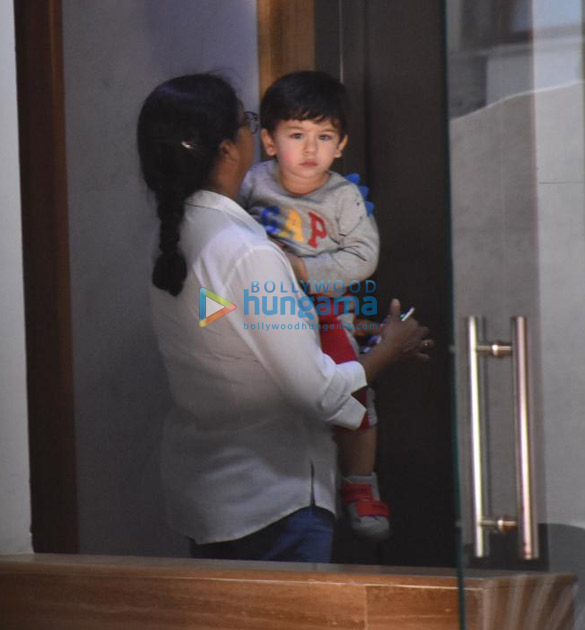 taimur ali khan spotted at bandra 3