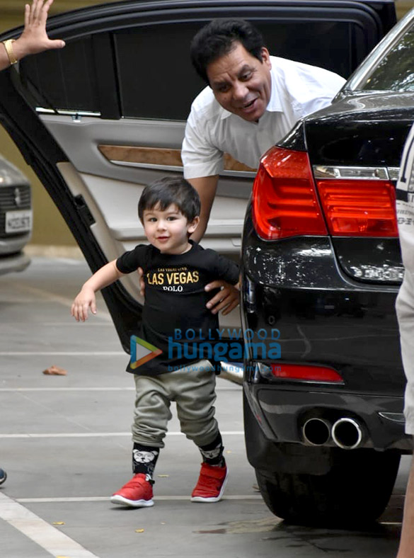 taimur ali khan spotted at his play school in bandra 2