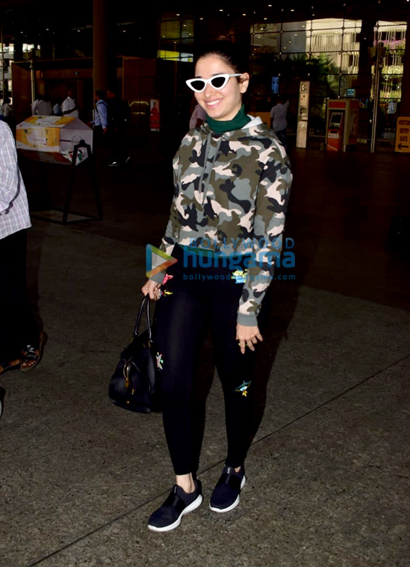 tamannaah bhatia and gulshan grover snapped at the airport 4