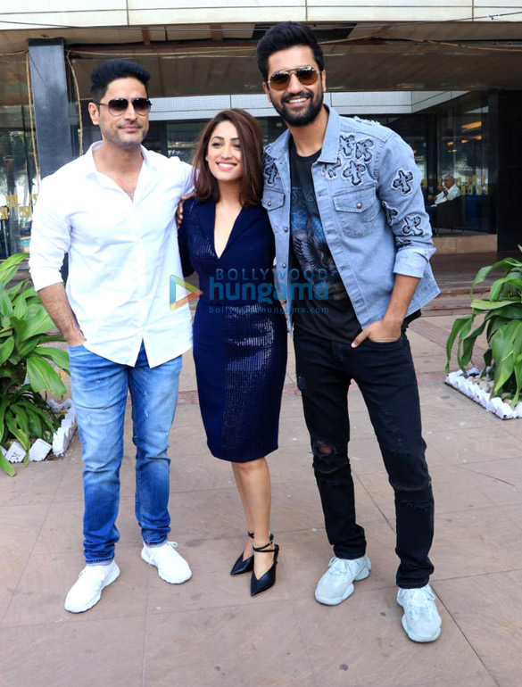 vicky kaushal mohit raina and yami gautam snapped during media interactions for their film uri the surgical strike 2