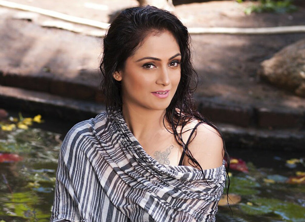 “Being a wife or a mother or 40 should not be the criteria for a heroine to get a role” – says SIMRAN BAGGA on making comeback with Rajinikanth’s PETTA
