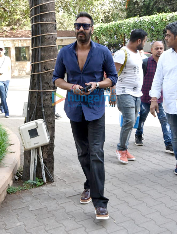 anil kapoor madhuri dixit and ajay devgn snapped promoting their film total dhamaal 4