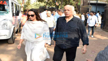 Celebs attend Ramesh Barjatiya’s funeral