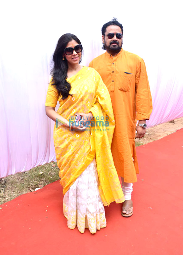 celebs attend saraswati pooja at anurag basus residence 5