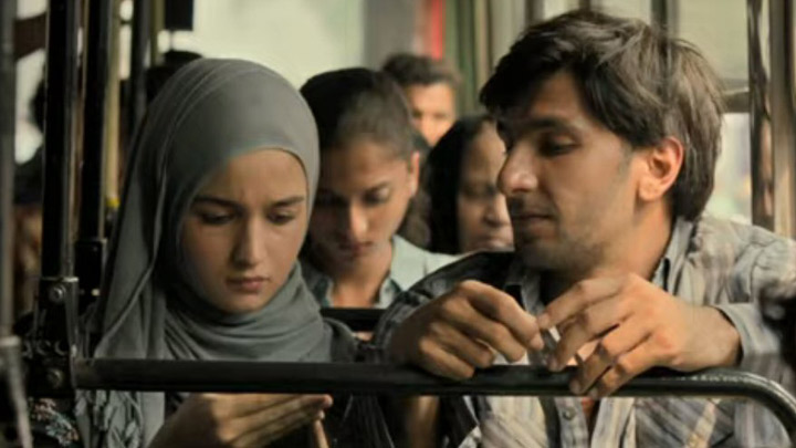 Gully Boy Dialogue Promo – Apni Albina | Gully Boy | Ranveer Singh | Alia Bhatt