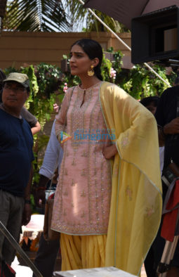 on the sets of the movie Ek Ladki Ko Dekha Toh Aisa Laga