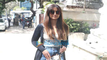Ileana D’Cruz spotted at a clinic in Bandra