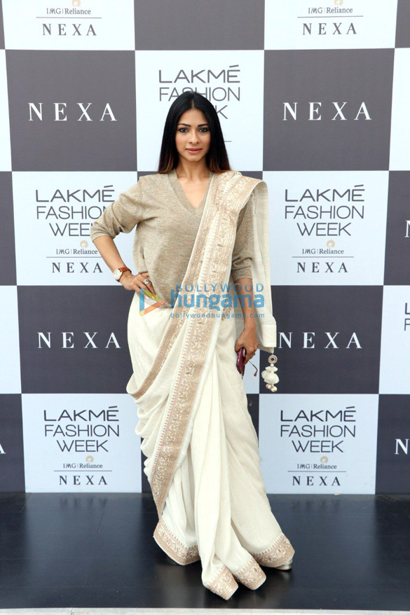 karisma kapoor aditi rao hydari soha ali khan and others snapped at lakme fashion week summer resort 2019 day 5 5