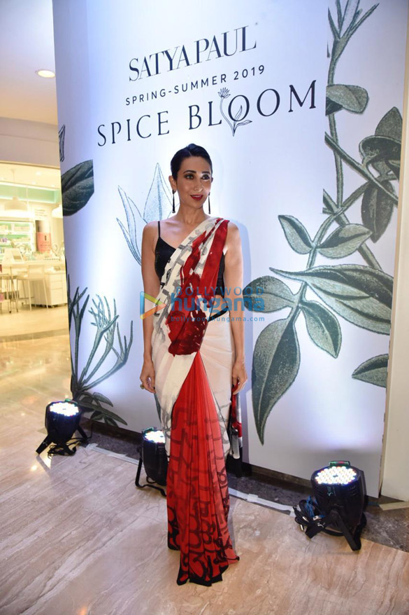 karisma kapoor graces the satya paul winter blossom collection launch 5