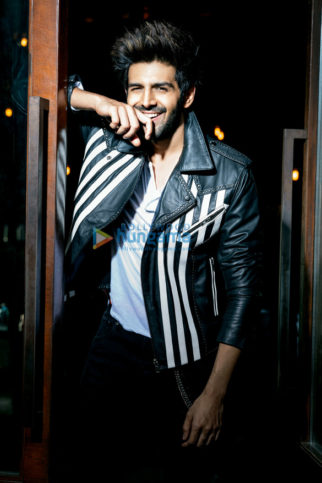 Celeb Photos Of Kartik Aaryan
