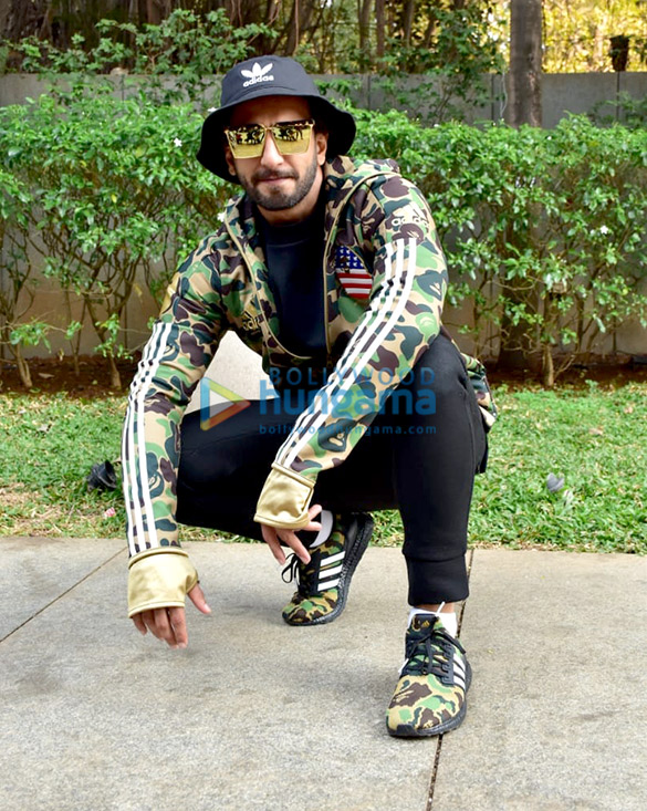ranveer singh and alia bhatt snapped promoting their film gully boy 8