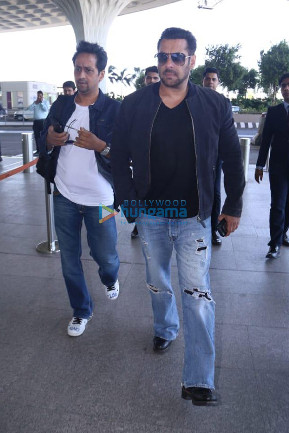 salman khan daisy shah and sonu nigam snapped at the airport 2
