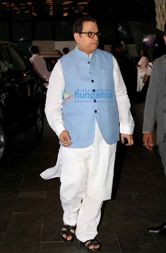 salman khan madhuri dixit swara bhaskar and others attend prayer meet of late rajkumar barjatya 4