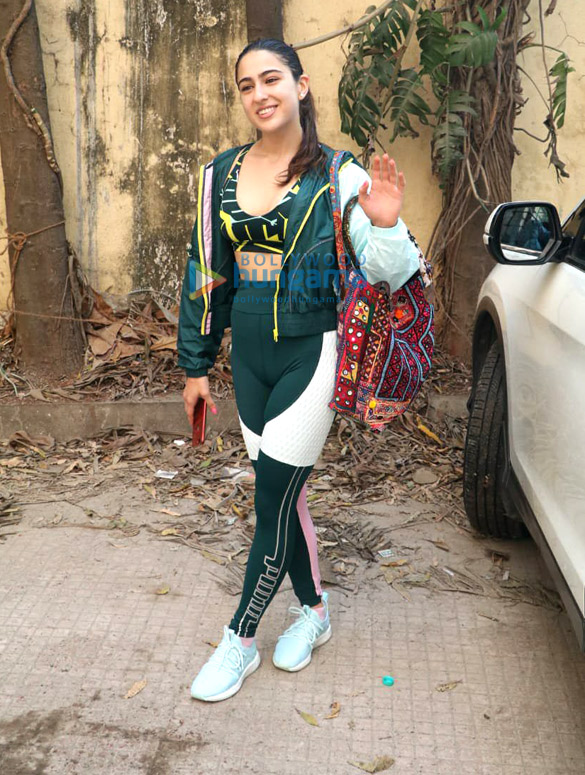 sara ali khan spotted outside the gym 2 6