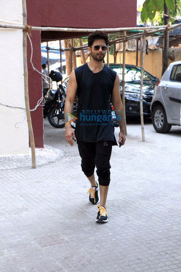 Shahid Kapoor spotted outside the gym in Bandra
