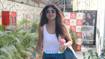 Shilpa Shetty and Ishaan Khatter spotted in Khar