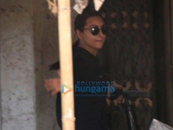 Sonakshi Sinha and Sara Ali Khan spotted at gym in Khar
