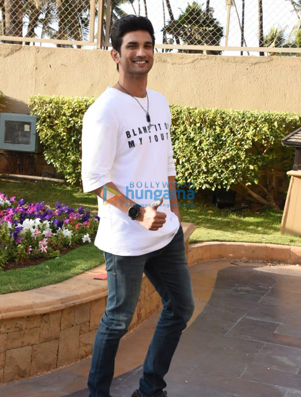 sushant singh rajput and bhumi pednekar snapped promoting their film sonchiriya 5