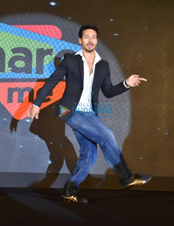 tiger shroff snapped at shermaroo for an app launch 2
