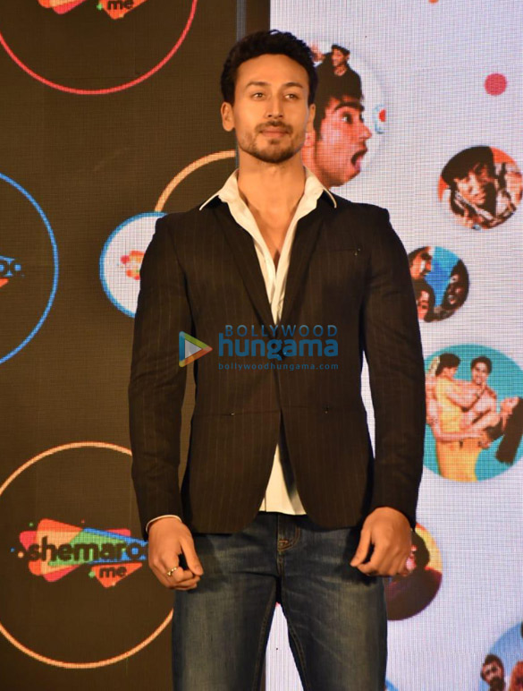 tiger shroff snapped at shermaroo for an app launch 3