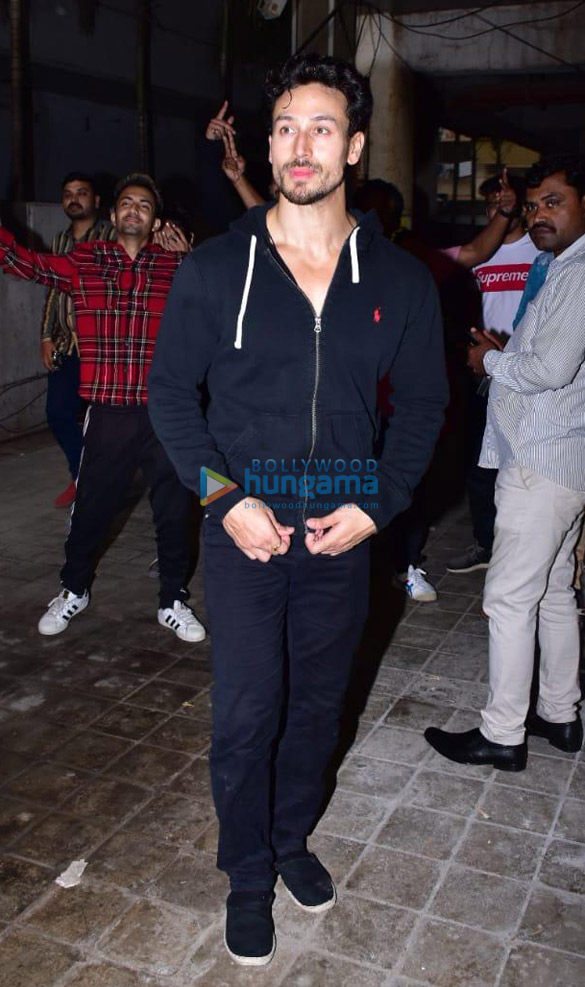tiger shroff spotted at a dance class in andheri 2