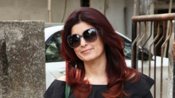 Twinkle Khanna Spotted at Kromakay Salon in Juhu