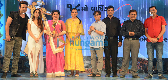 celebs attend 18th transmedia gujarati screen and stage awards 4