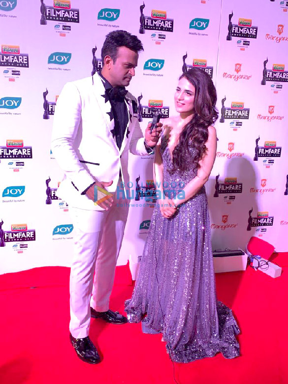 celebs grace 64th filmfare awards 2019 12