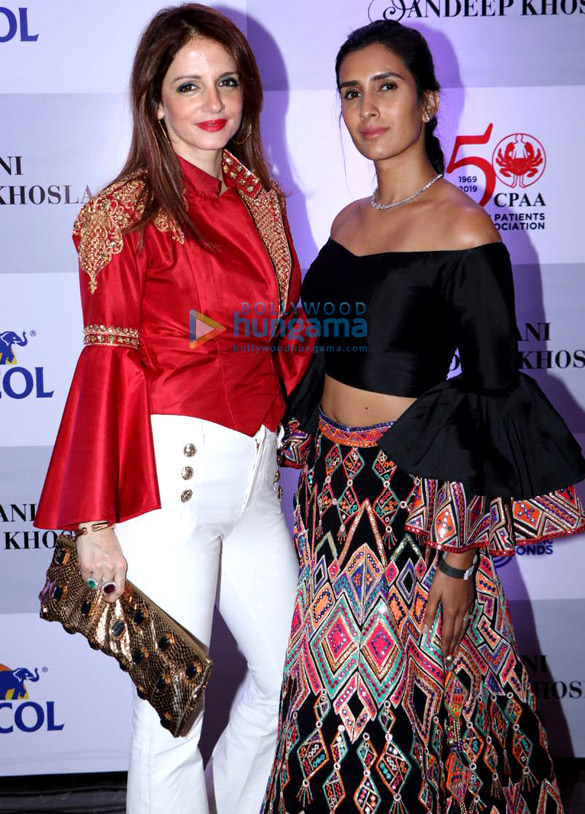 celebs grace abu jani and sandeep khoslas fashion show 2
