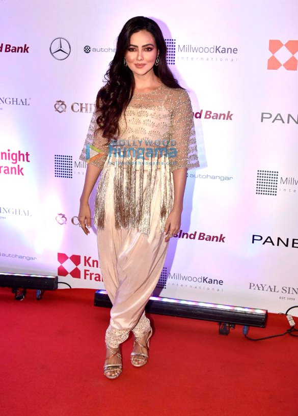 celebs grace payal singhals show knight frank 3