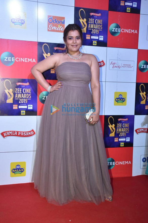 celebs grace zee cine awards 2019 17