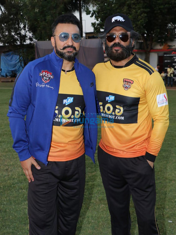 celebs grace the celebrity cricket league match at air india sports club 7