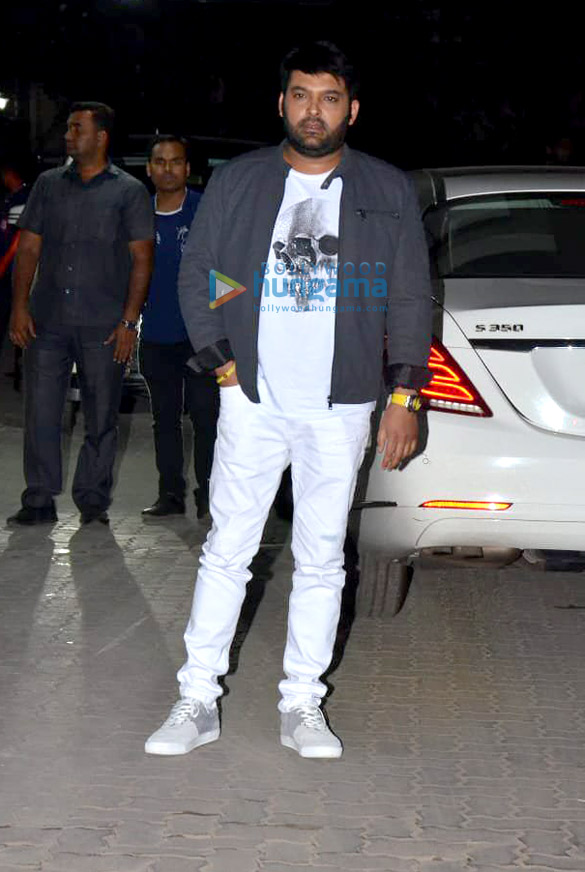celebs grace the party of celebrity cricket league at sohail khans residence in bandra 5