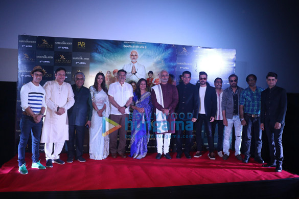 celebs grace the trailer launch of pm narendra modi 012