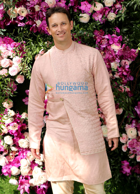 celebs grace the wedding of akash ambani and shloka mehta 18